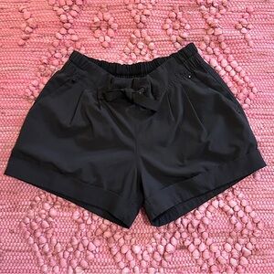 Lululemon Pull On Tie Waist Cuffed Shorts